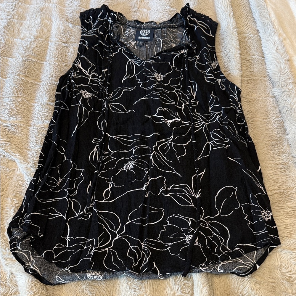 Bobeau Sleeveless Black and White Top